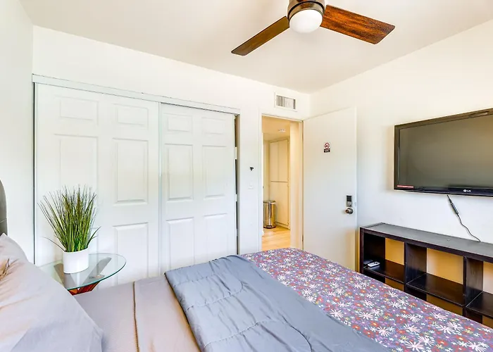 3 Mi To Dtwn Mesa: W/ Fenced Backyard! Holiday home Mesa